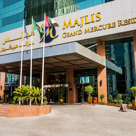 Grand Mercure Majlis Residences Abu Dhabi Exteriör bild Grand Mercure Hotel