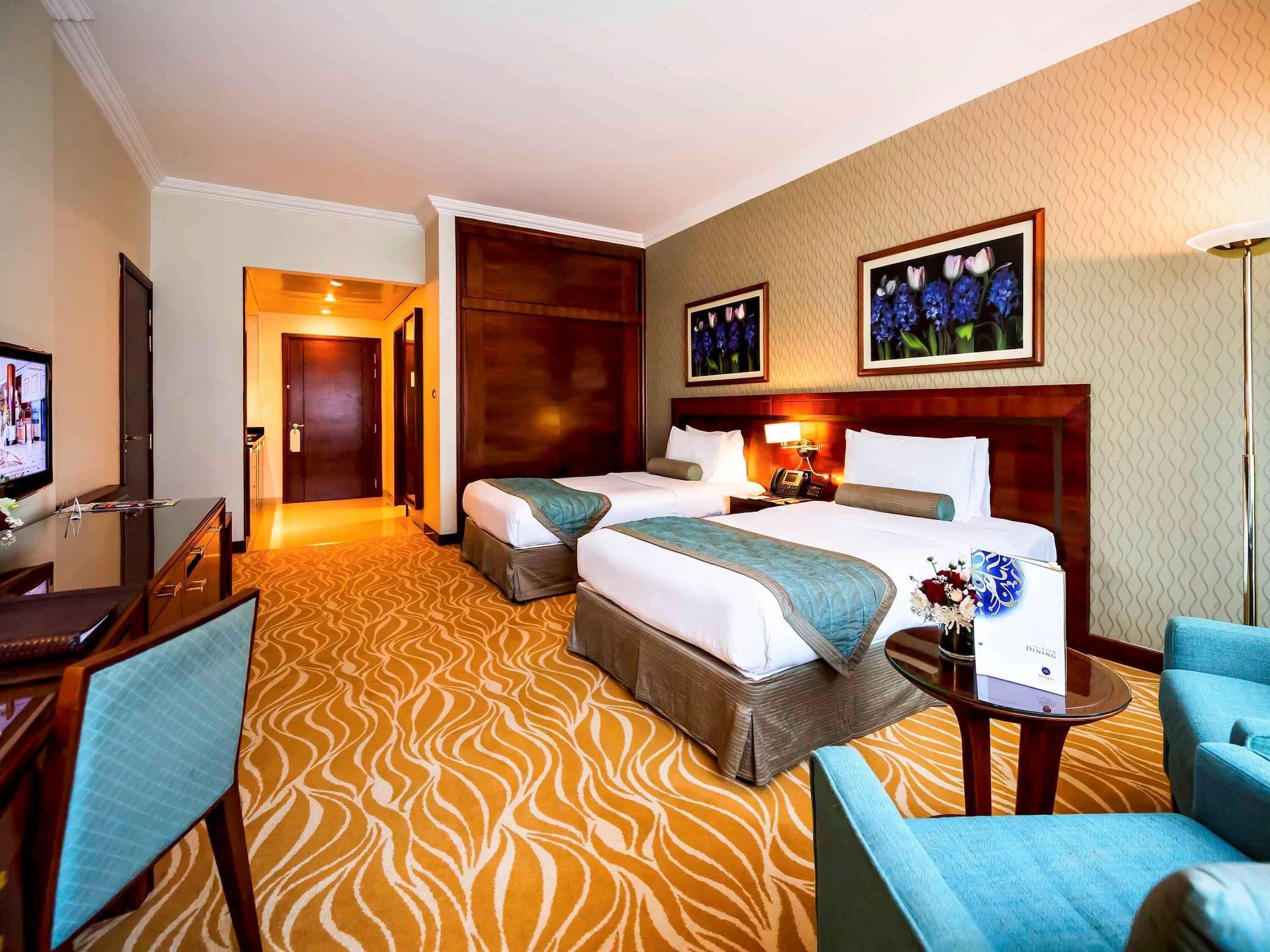 Grand Mercure Majlis Residences Abu Dhabi Exteriör bild Deluxe room