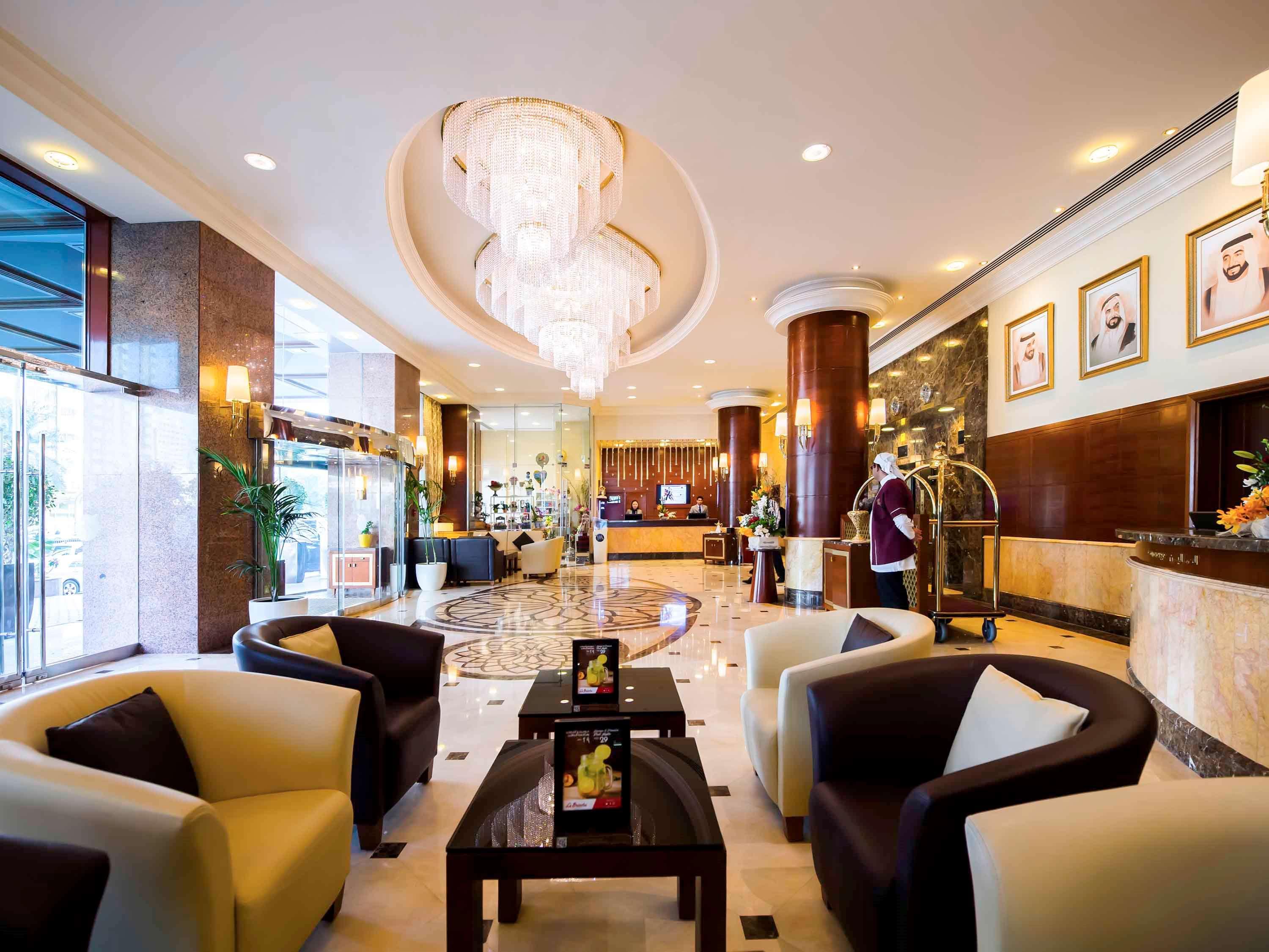 Grand Mercure Majlis Residences Abu Dhabi Exteriör bild Lobby