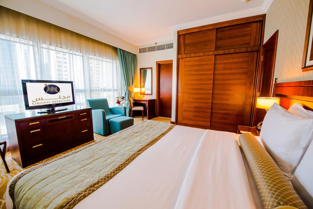 Grand Mercure Majlis Residences Abu Dhabi Exteriör bild